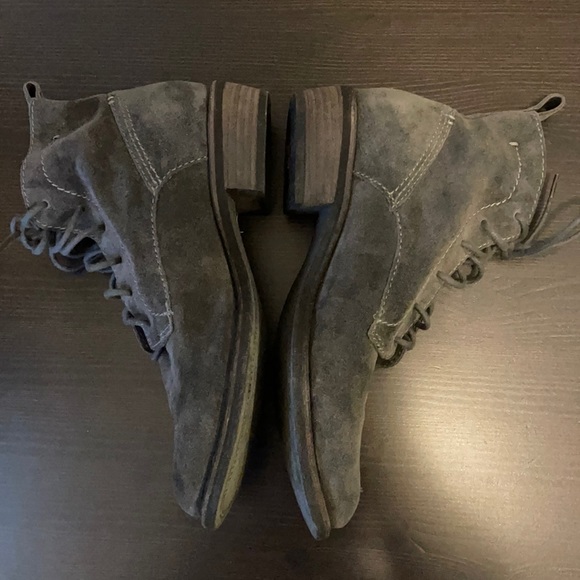 Dolce Vita Seema lace up Grey Suede Booties. Size 8 - Picture 11 of 11